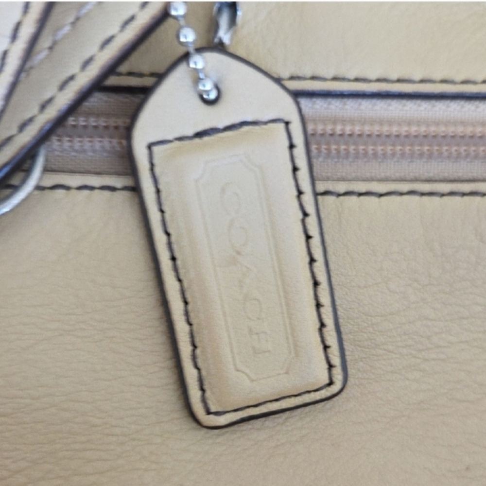 Coach Beige Leather Drawstring Backpack with Dark… - image 6